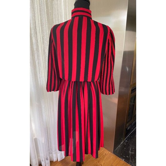 Vintage 1970s dress, black red striped long sleeves, shirtdress, elastic waist - Picture 7 of 9